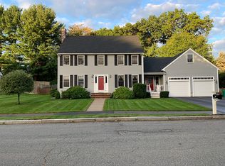 19 Fortune Dr, Norwood, MA 02062