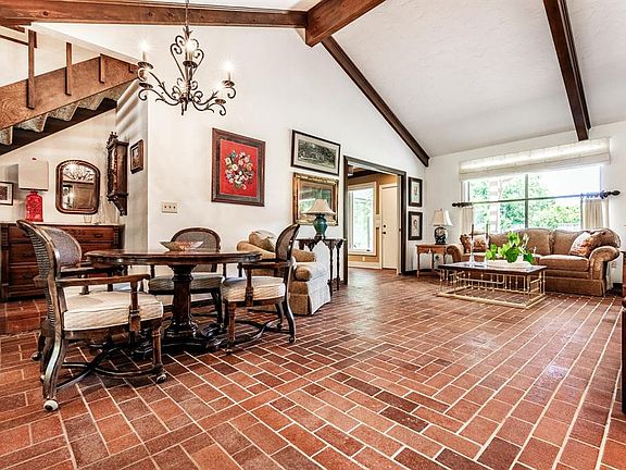 5th image of 4315 Saint Gregory Dr