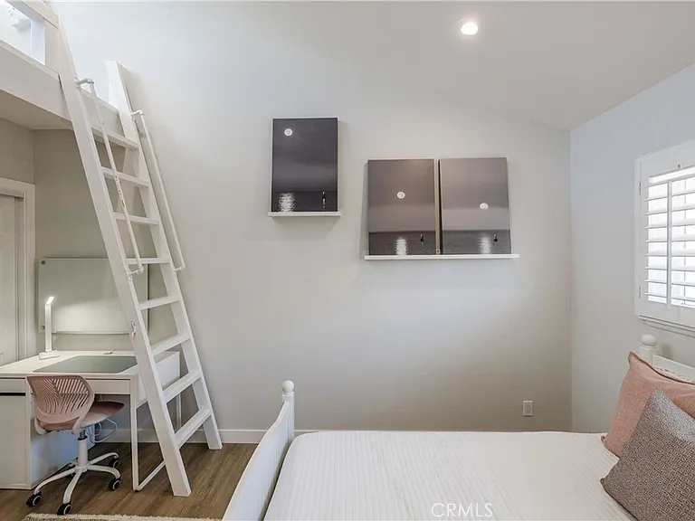 1219 S Catalina Ave — Photo 40