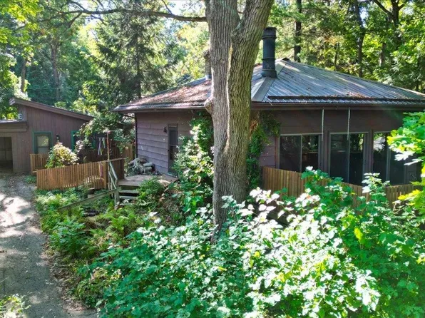 2407 Arboretum Dr, Madison, WI 53713