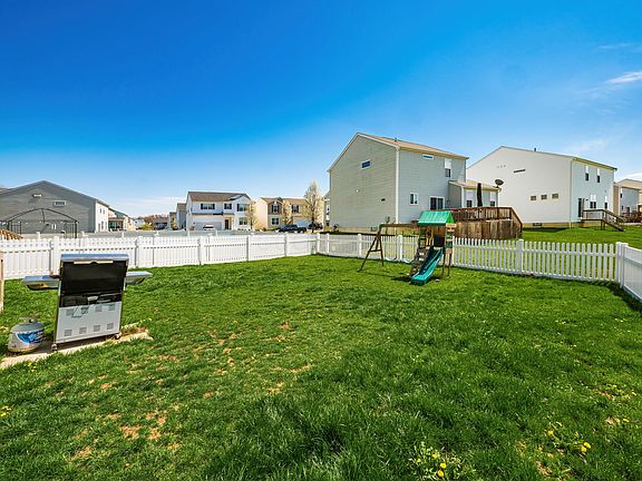 2nd image of 8723 Cicada St