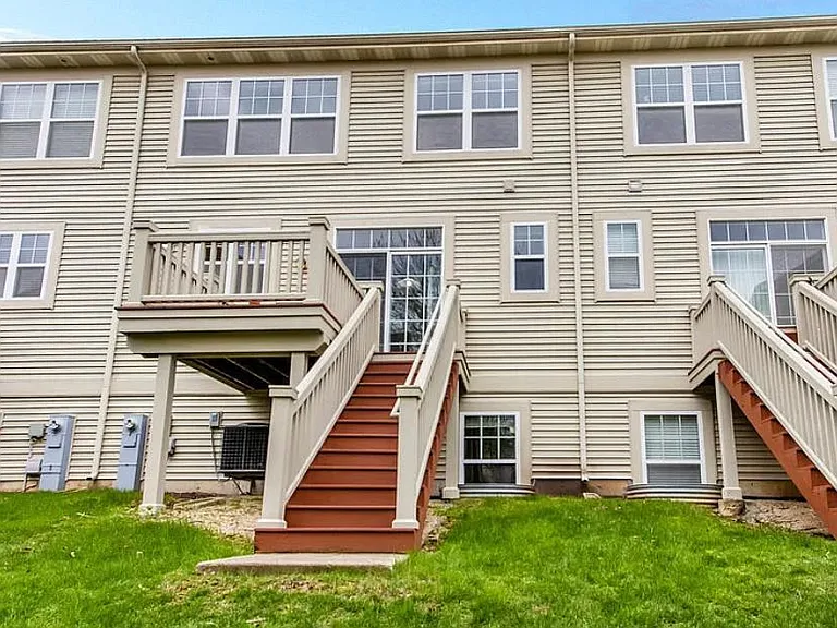 3486 Bradbury Cir — Photo 4