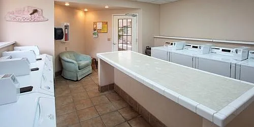 Adobe Highlands Apartments — Photo 9