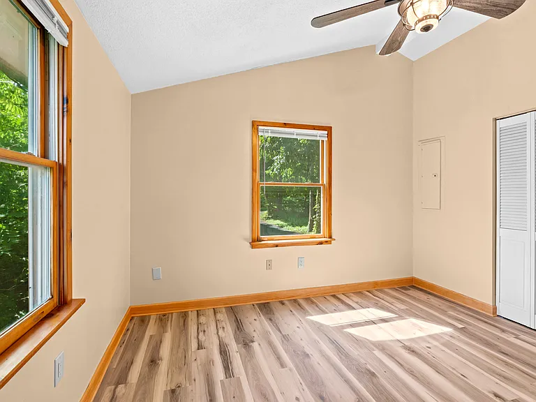 4967 Blue Mountain Rd — Photo 48