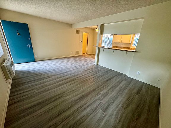 5th image of 15420 Vanowen St APT 6
