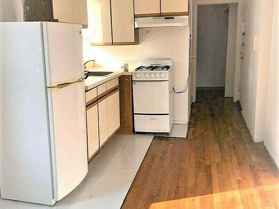 4th image of 536 E 5th St #312A
