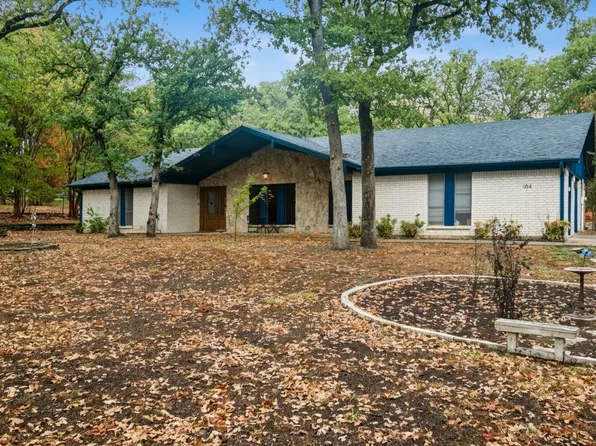 104 Trailwood Ct, Burleson, TX 76028