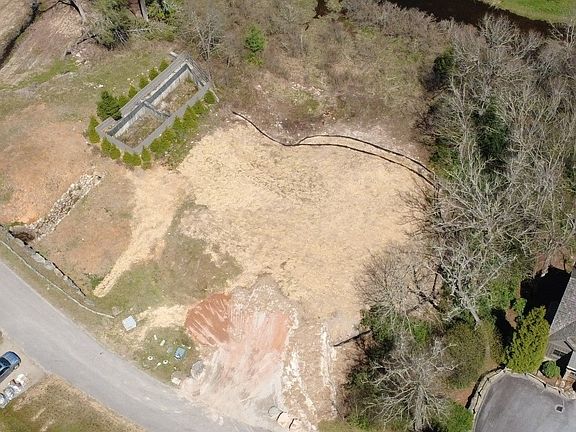 5th image of 105 Riverwalk Dr