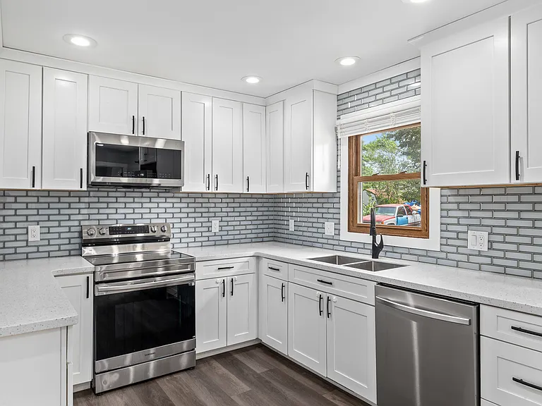 3400 Las Vegas Dr NE — Photo 3