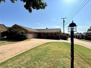 2615 S 18th St, Chickasha, OK 73018