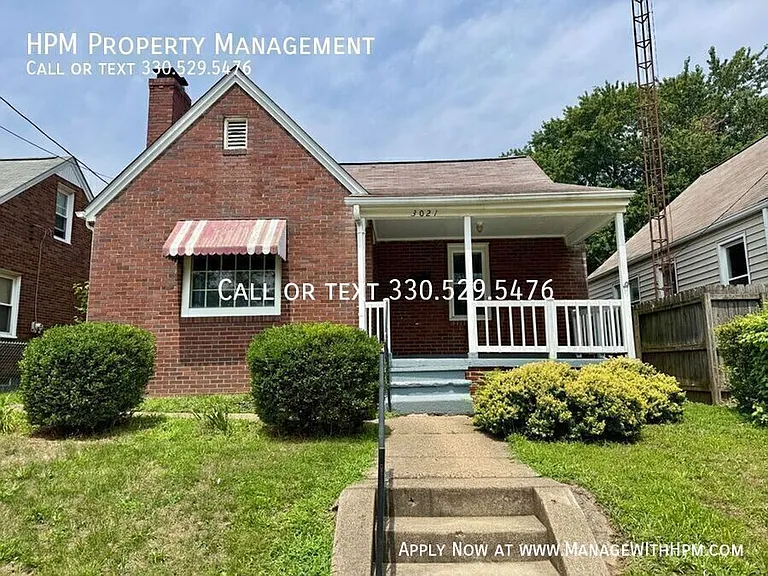 3021 Windsor Pl SW — Photo 1
