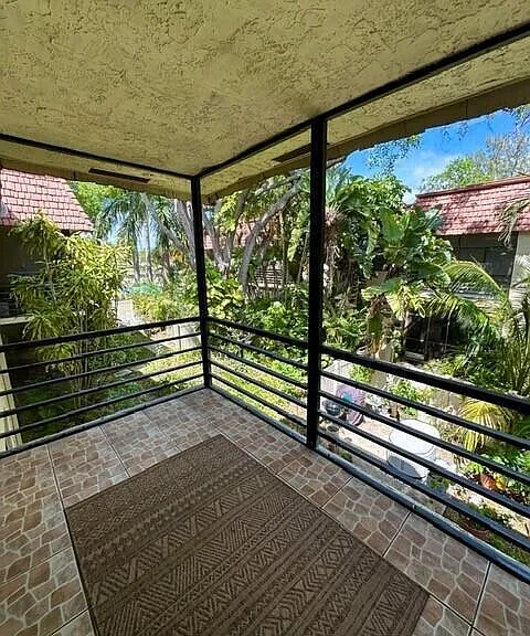 132 S Cypress Rd #523 — Photo 18