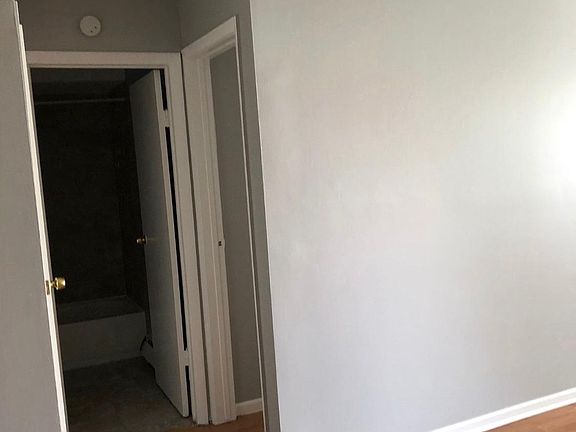 5th image of 34 S 19th Ave APT 1W