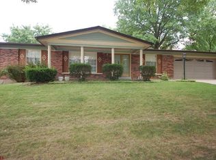 12784 Stoneridge Dr, Florissant, MO 63033