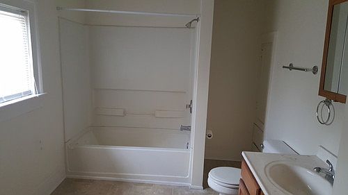 2nd image of 127 S Plum St APT B