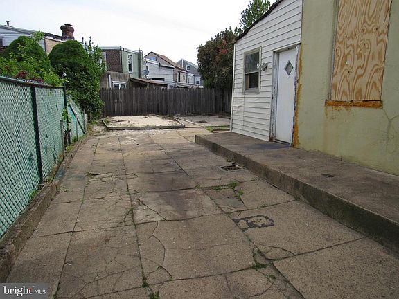 4th image of 2625 Pratt St #27