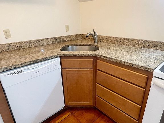 3rd image of 136 Central St APT 5
