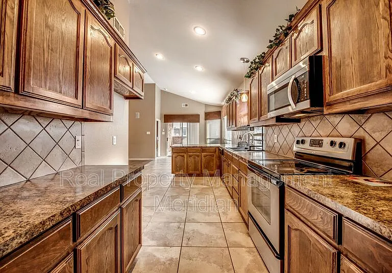 2104 Carlotta Dr — Photo 12
