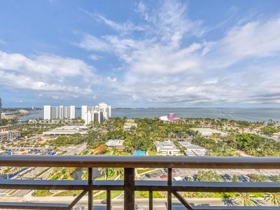 750 N Tamiami Trl Unit Penthouse 11, Sarasota, FL, 34236