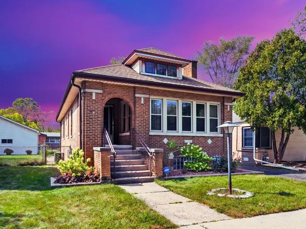 12006 S Ann St, Blue Island, IL 60406