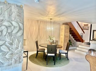 Chardonnay, Miami, FL 33173