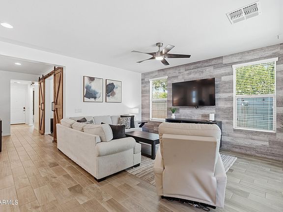 5th image of 4385 E MESQUITE Street
