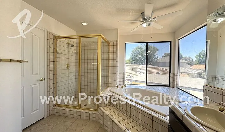 13000 Norfolk Ln — Photo 25