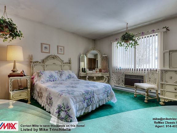 2nd image of 1404 Village Dr