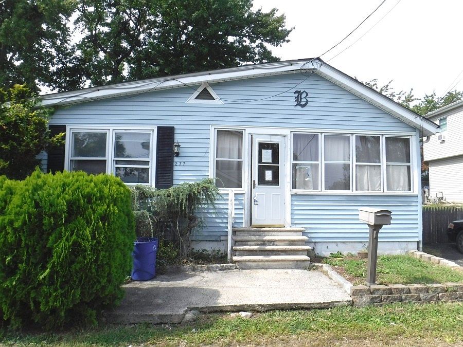 1st image of 277 Norwood Ave