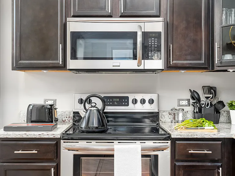 Somerset Place Apartments — Photo 3