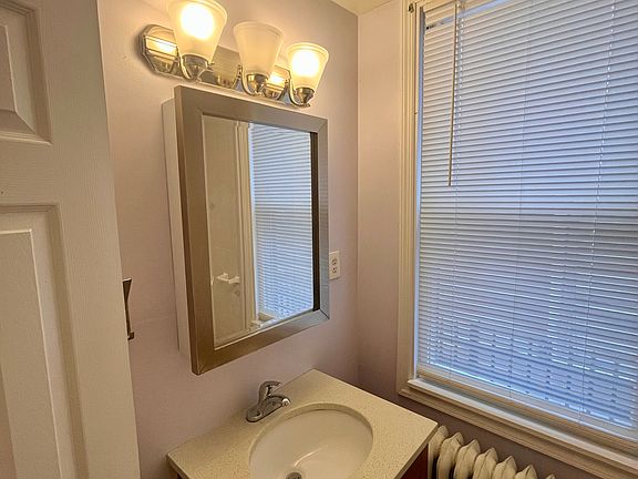 4th image of 126 Park Hill Ave Floor 1