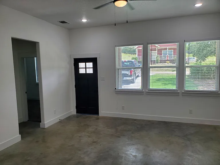 100 Nathan Ln — Photo 6