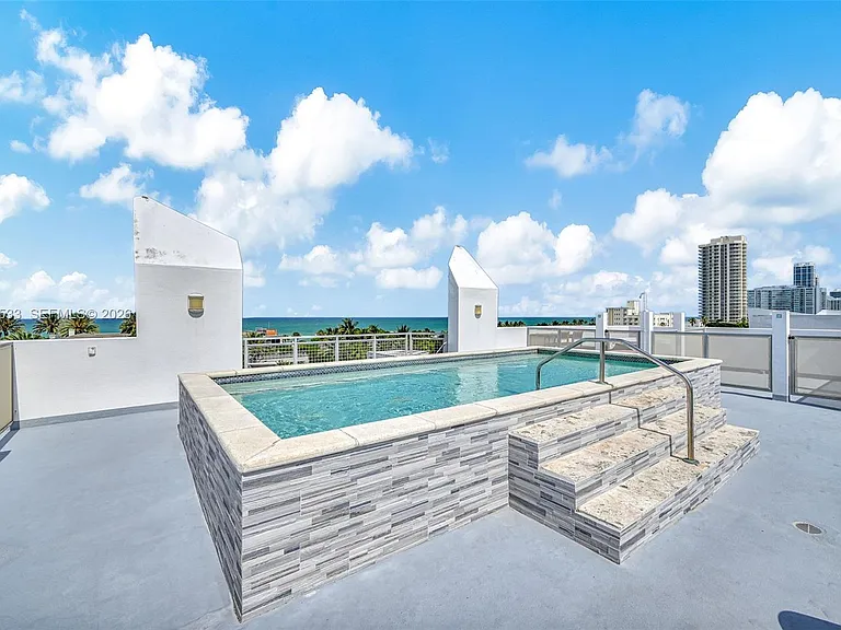 7728 Collins Ave #5 — Photo 34