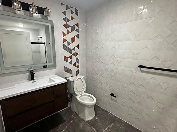 4th image of 167 Saint Pauls Ave #2