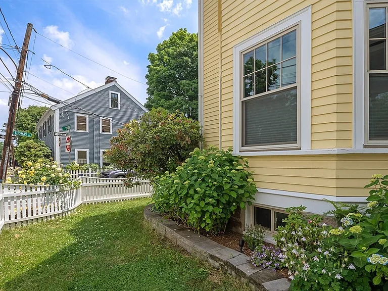 10 Brewer St — Photo 38