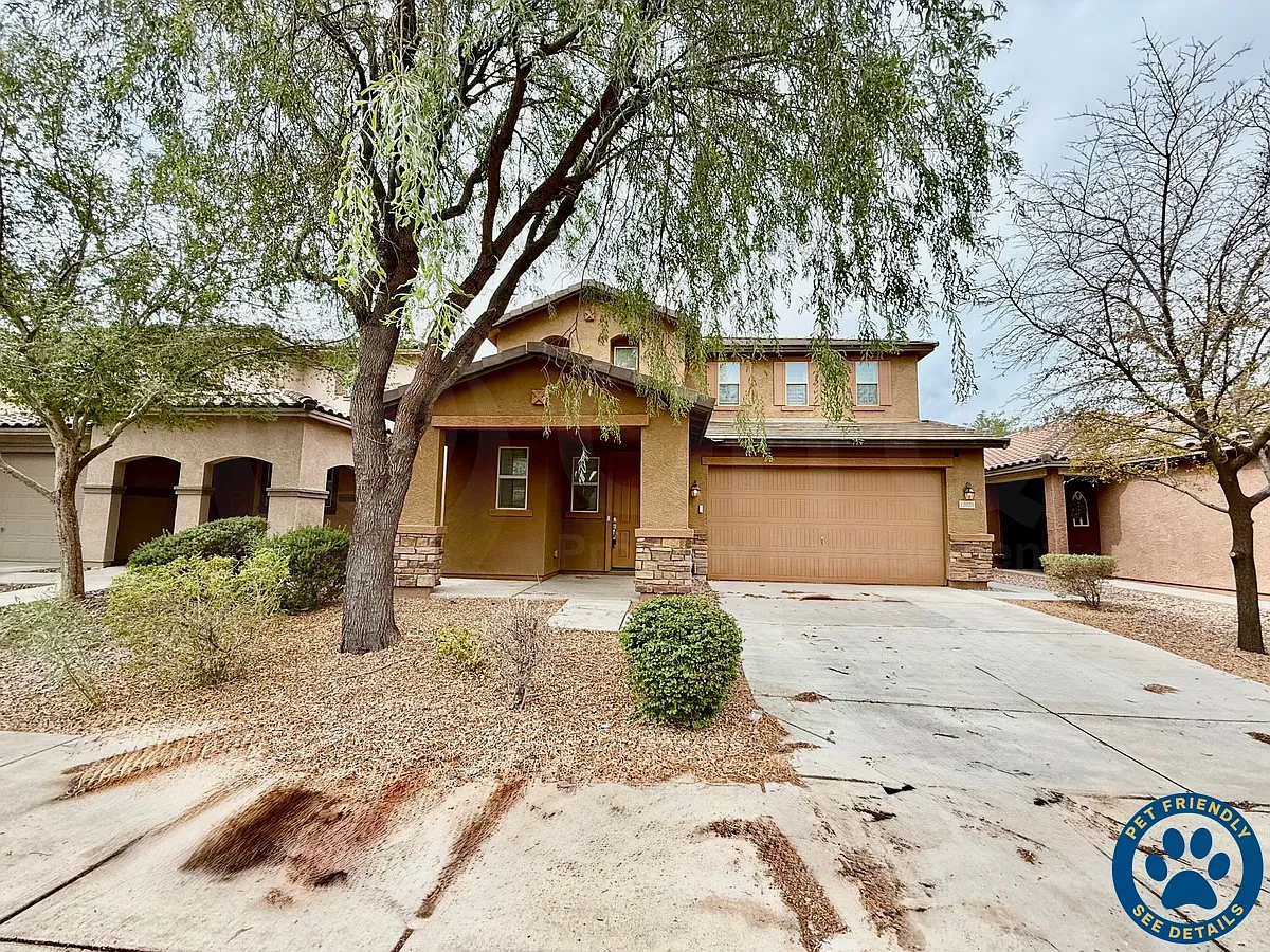3 bed, 2.5 bath, 2514 sqft, $2,250 — Photo 1