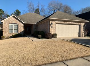 4702 Shoal Creek Dr, Benton, AR 72019