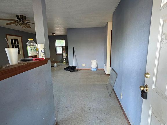 2nd image of 304 Hal Dr