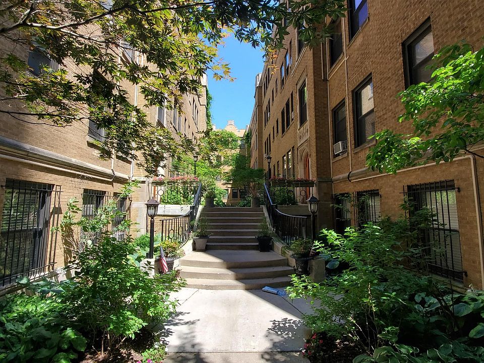 1st image of 640 W Waveland Ave APT 3a