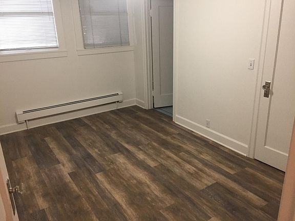 5th image of 420 N 4th St APT A