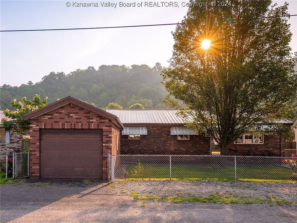 1st image of 142 Rockwood Dr