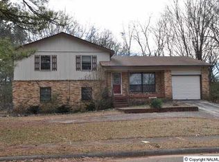 3113 Greenhill Dr NW, Huntsville, AL 35810