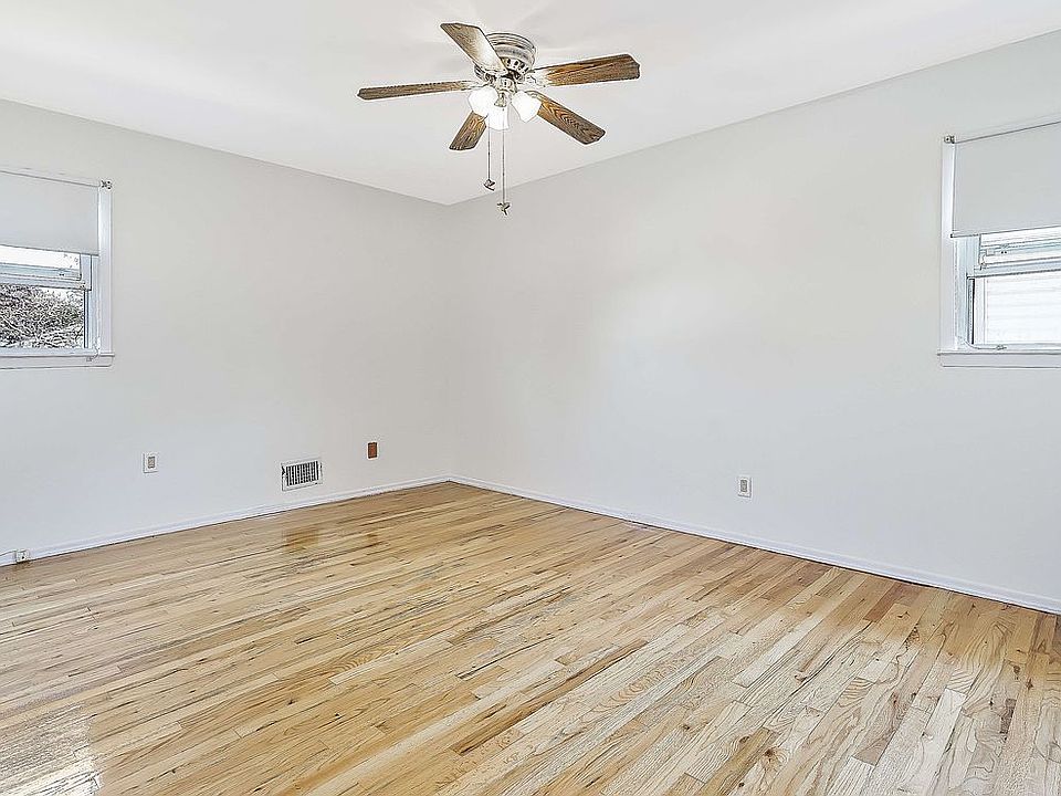 1st image of 160-35 79th St
