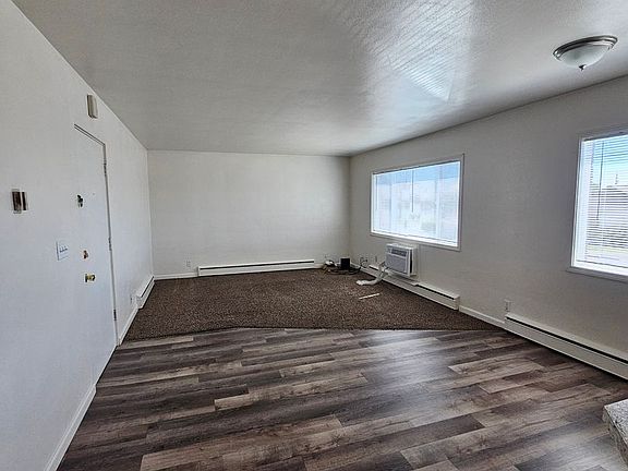 5th image of 615 S Alder St APT 2