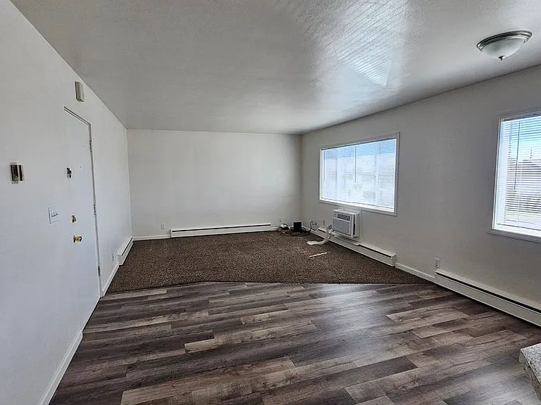 615 S Alder St — Photo 18