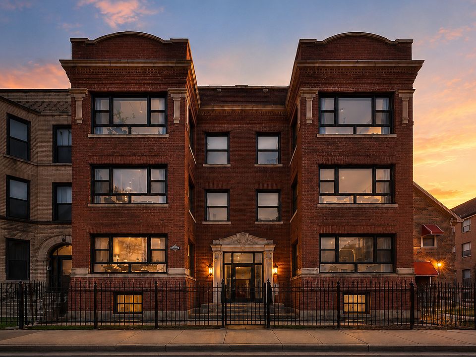 1st image of 4819 S Prairie Ave #3