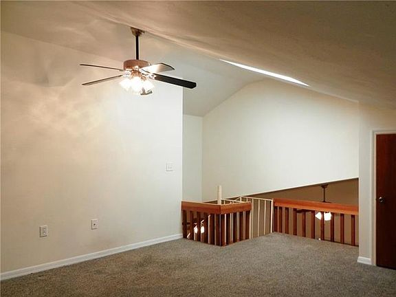 5th image of 288 Granite Dr