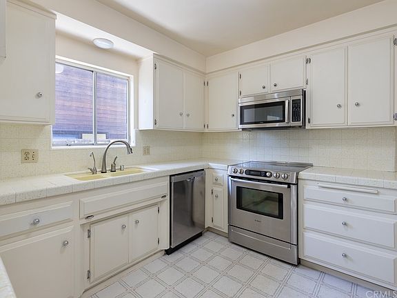 2nd image of 747 Avenue B