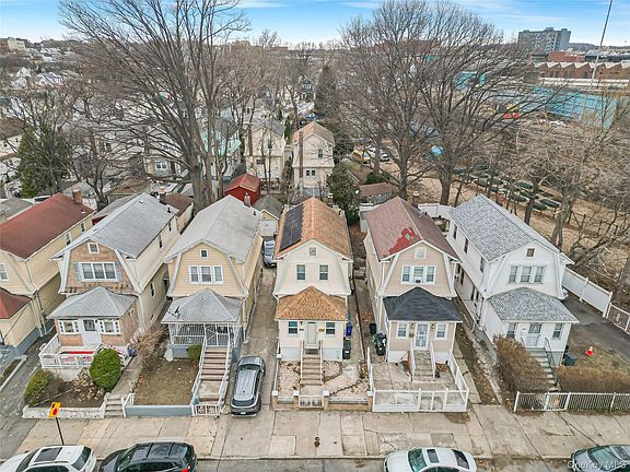 2nd image of 4425 Edson Avenue