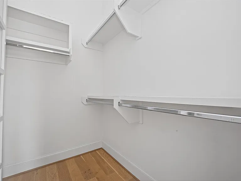 2713 Kinsley Oaks Dr — Photo 25
